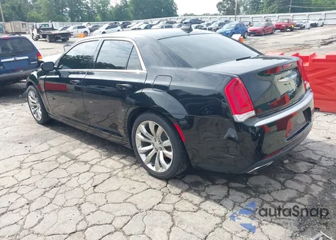 2019 Chrysler 300 Touring z USA, uszkodzony, nr VIN 2C3CCAAG7KH612320